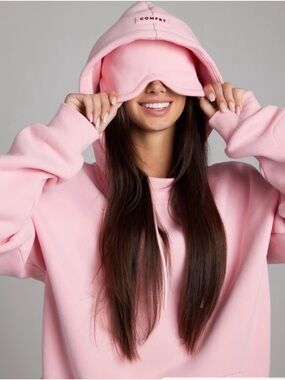 Comfrt Airplane Mode Sweatsuit in Petal Pink